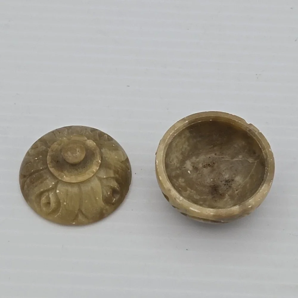 Vintage Miniature Hand‎ Carved Soapstone Asian Trinket Pill Box 1.75